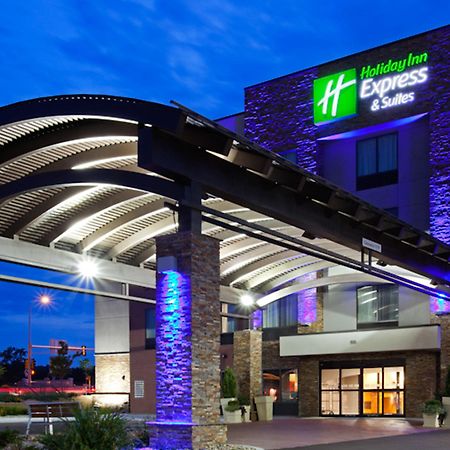 Holiday Inn Express And Suites Rochester West-Medical Center By Ihg Εξωτερικό φωτογραφία