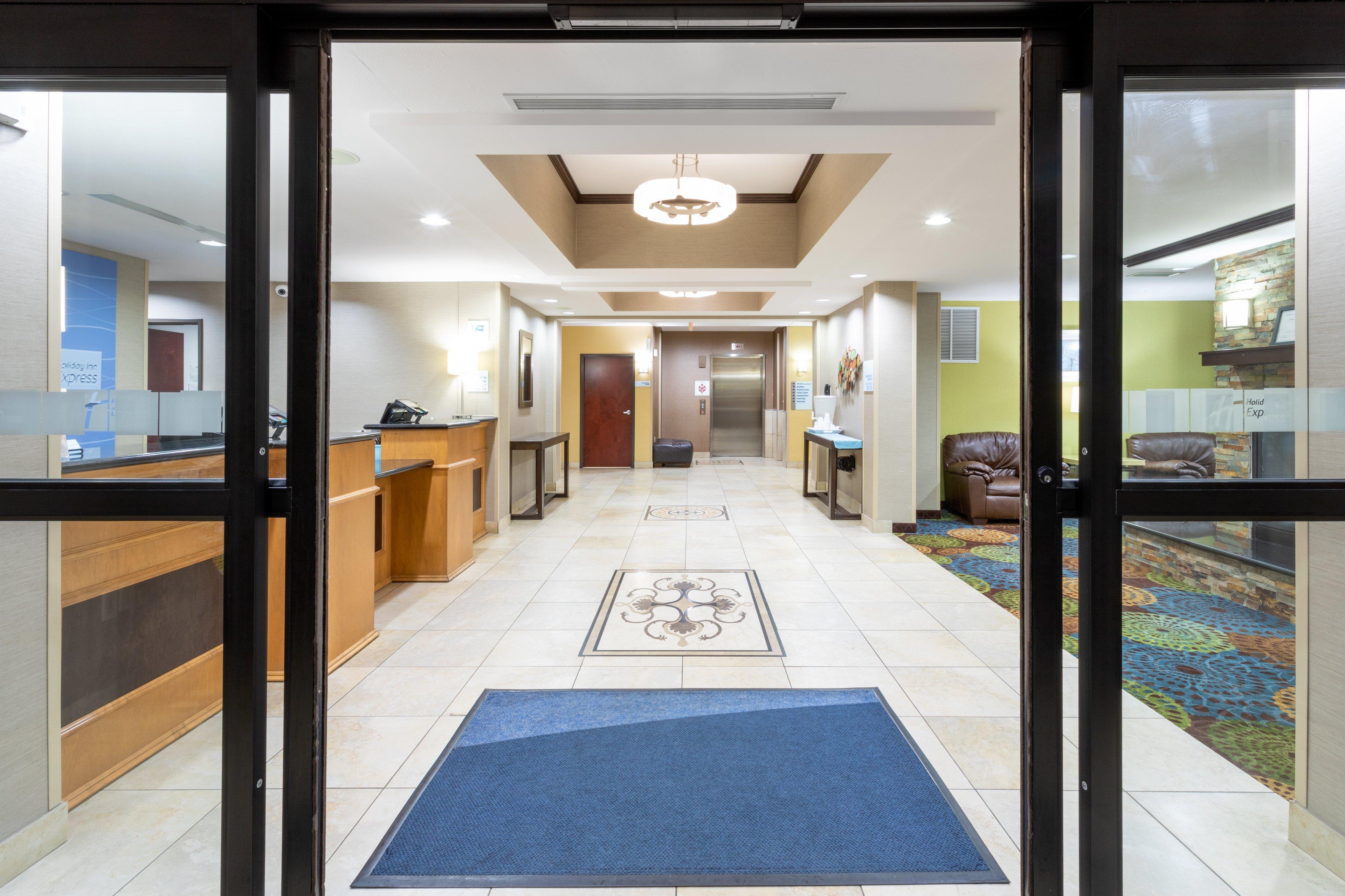 Holiday Inn Express And Suites Rochester West-Medical Center By Ihg Εξωτερικό φωτογραφία