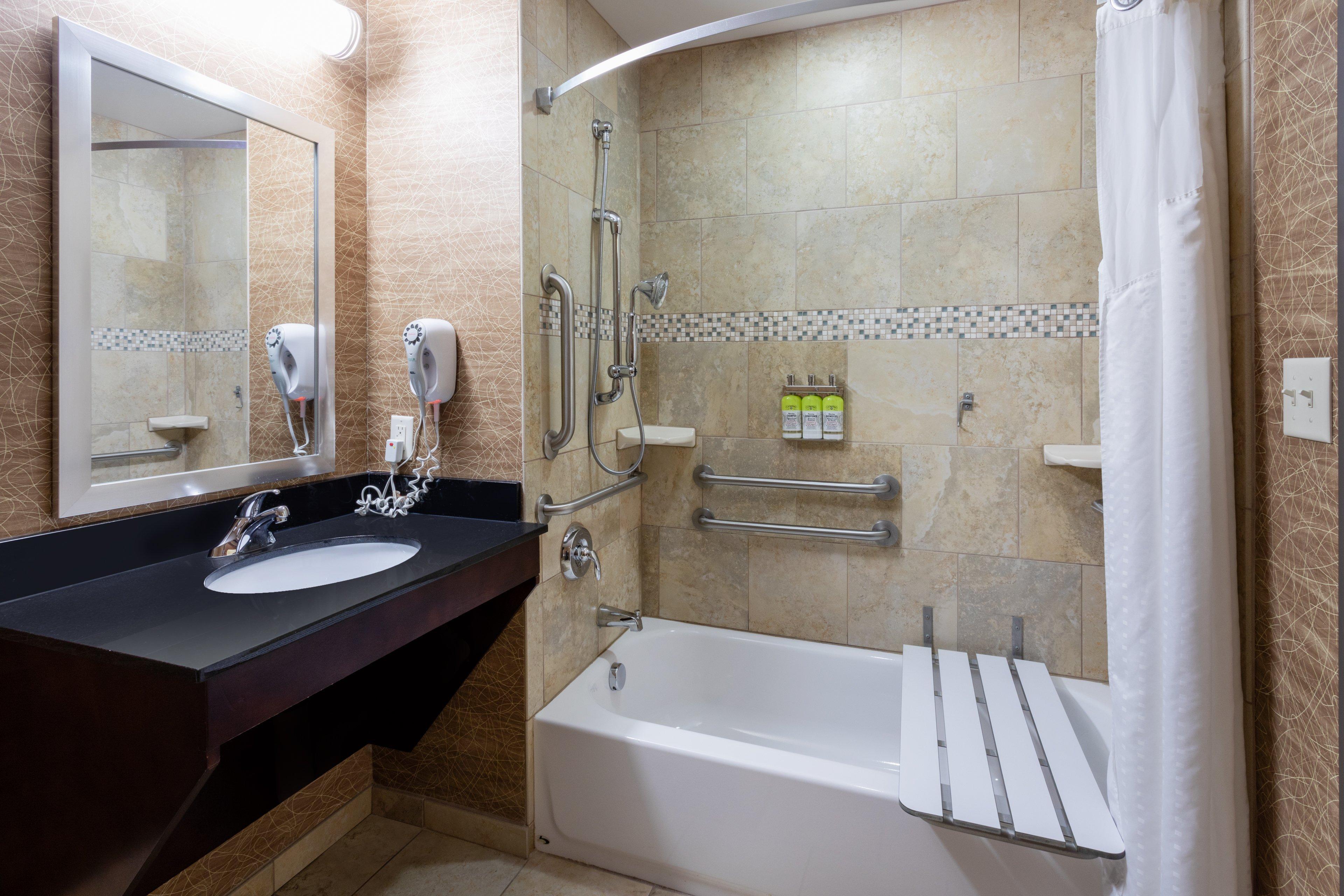 Holiday Inn Express And Suites Rochester West-Medical Center By Ihg Εξωτερικό φωτογραφία