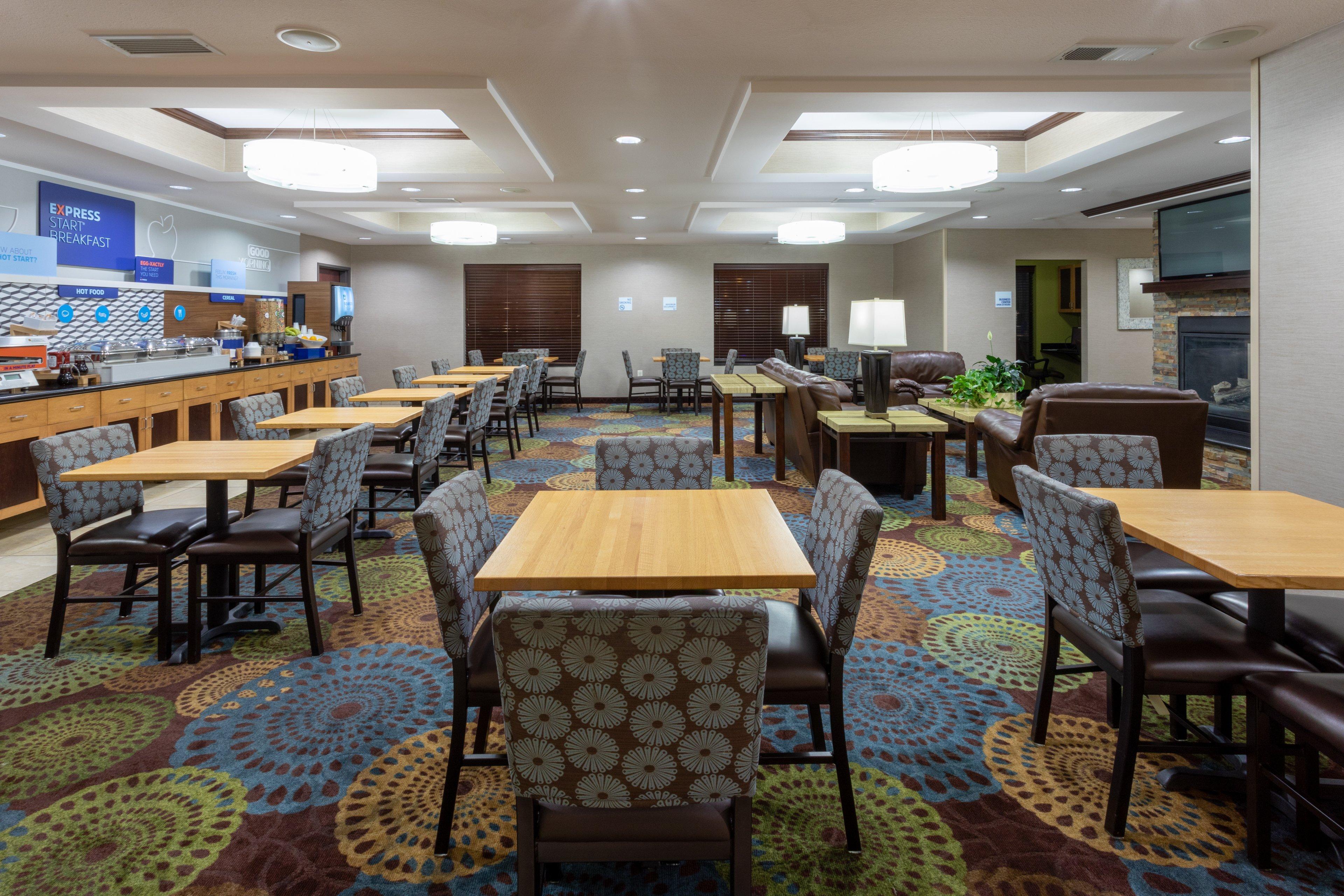 Holiday Inn Express And Suites Rochester West-Medical Center By Ihg Εξωτερικό φωτογραφία