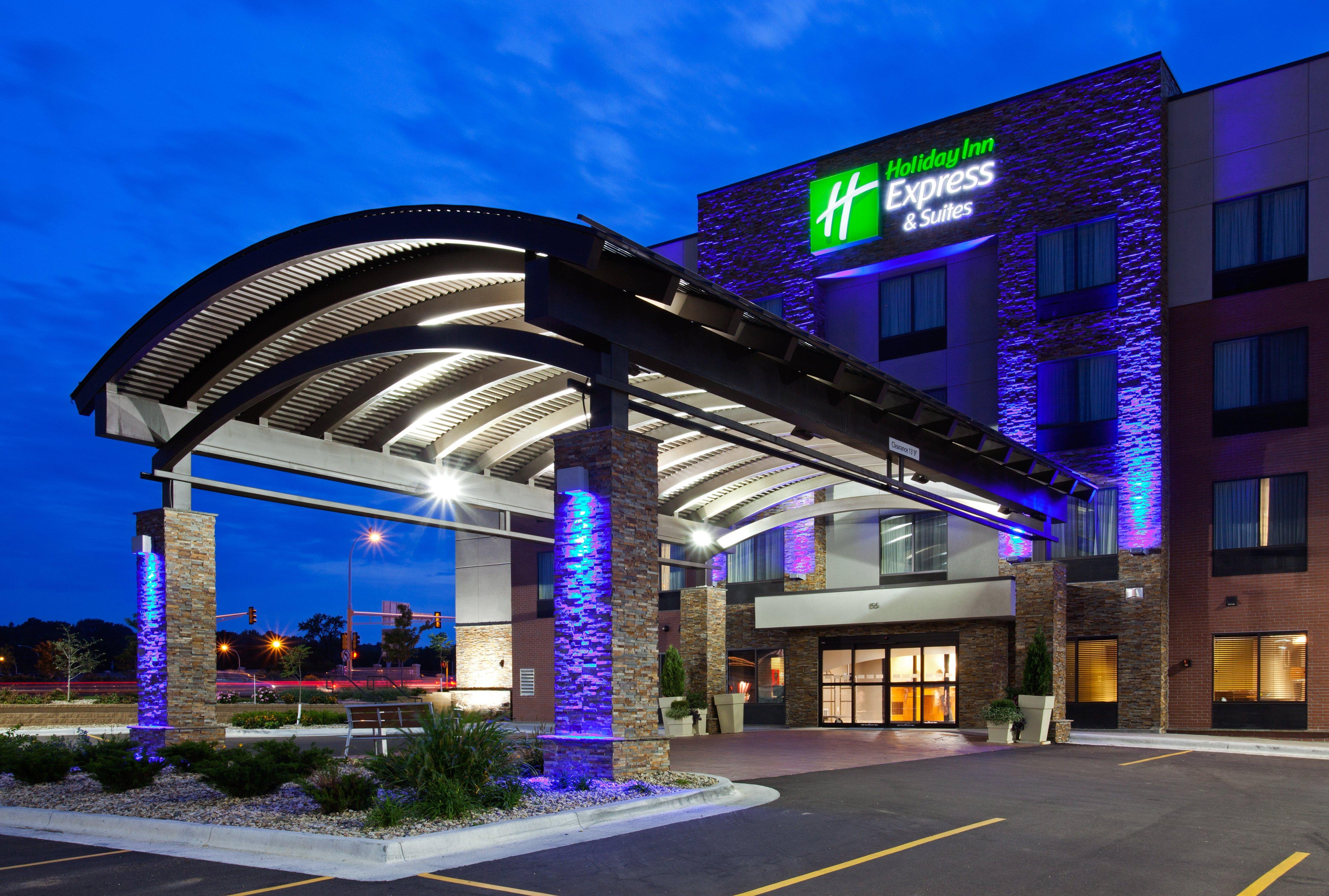Holiday Inn Express And Suites Rochester West-Medical Center By Ihg Εξωτερικό φωτογραφία